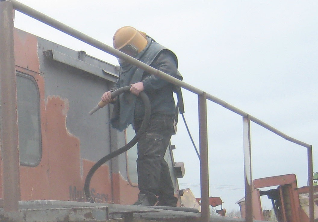 BLASTING CRANE CAB (4)